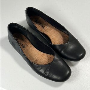 Korks  Black Flats Shoes